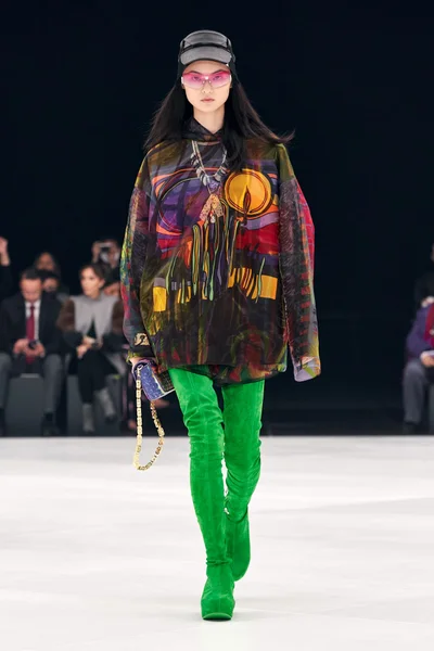 Look 50